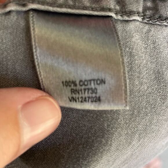 CONVERSE ONE STAR GRAY MEDIUM BUTTON UP SHIRT - Picture 7 of 9